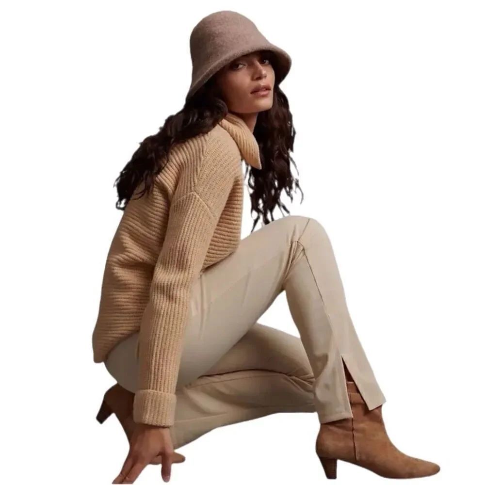Anthropologie En Saison Cream/Ivory Slim Seamed Slit Hem Pants